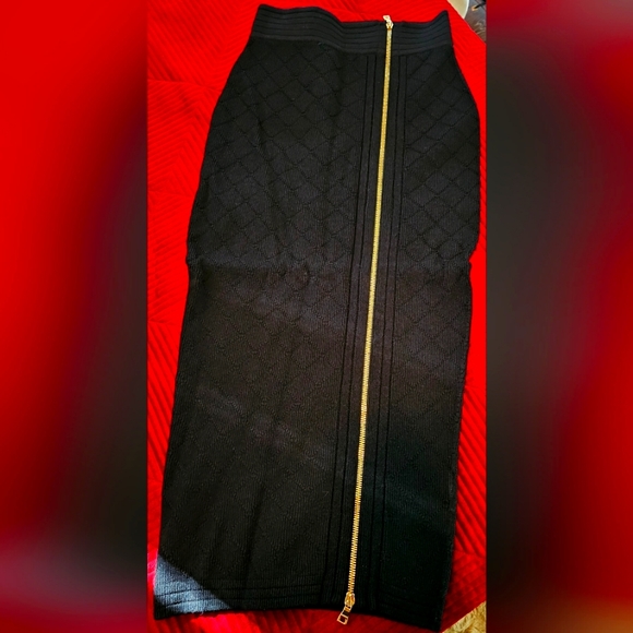 Balmain Woman Black Textured Monogram Knit Midi Skirt Size 36 (US 4-6) - Picture 12 of 12